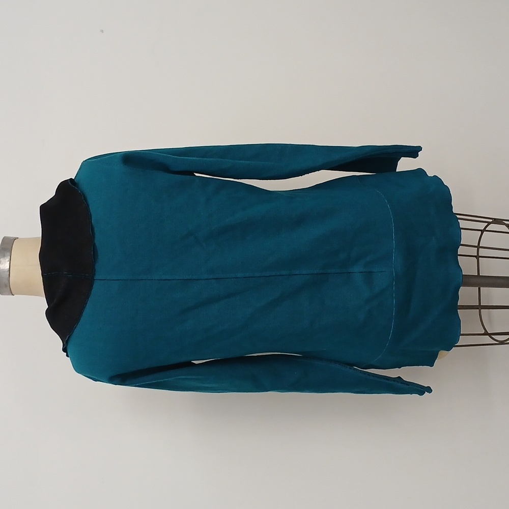 Purity Ruffle Front Sweater with Contrasting Inside / Single Button / Size XL - Picture 3 of 7